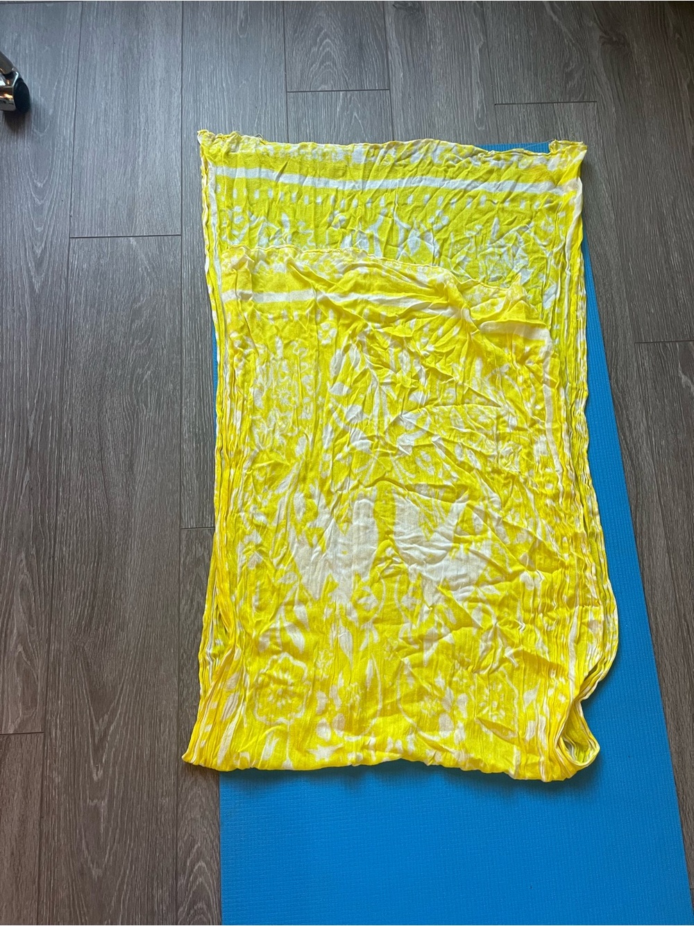 Zara yellow and white patterned scarf